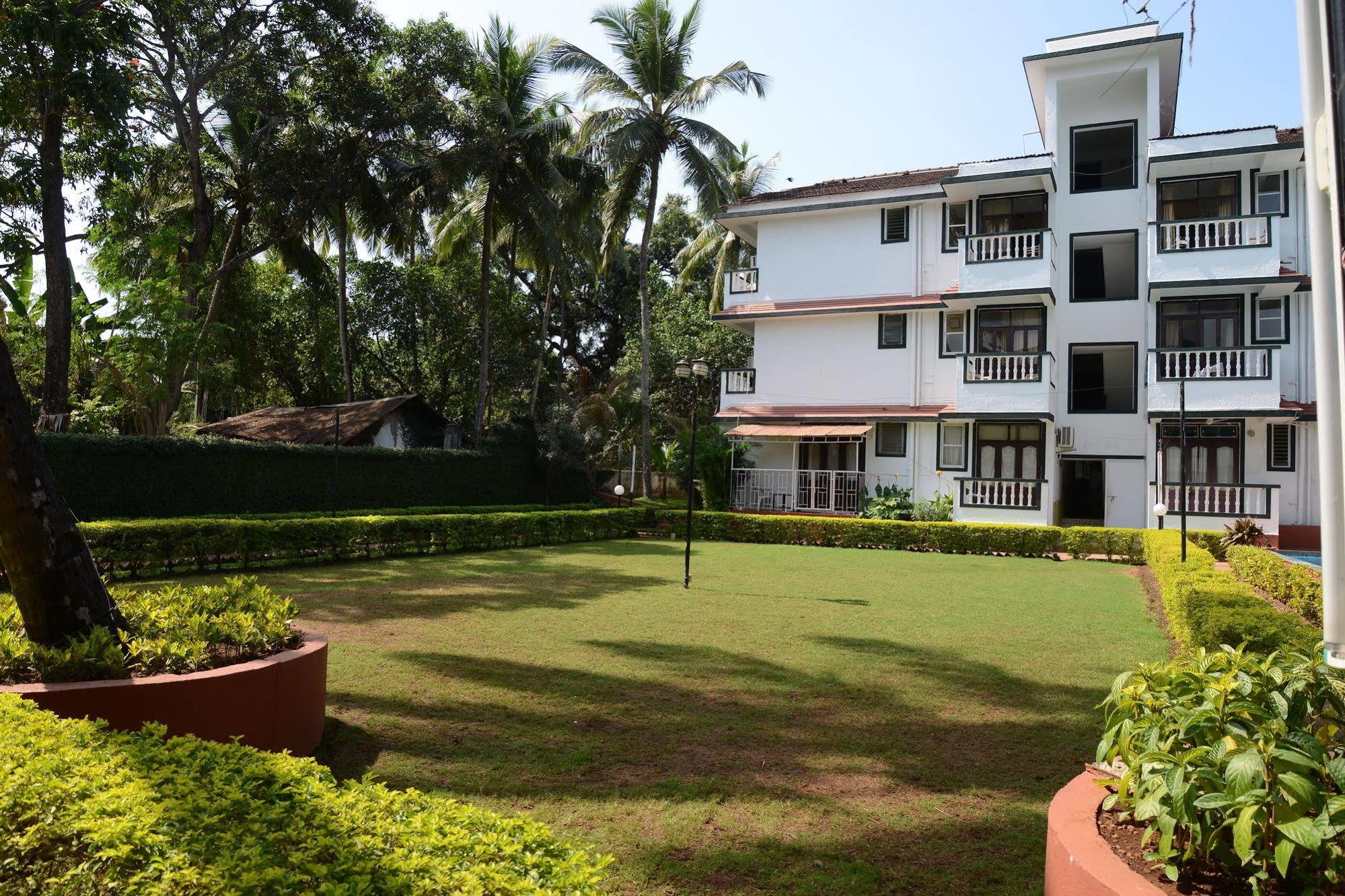 Hotel Valentines Retreat à Candolim Extérieur photo