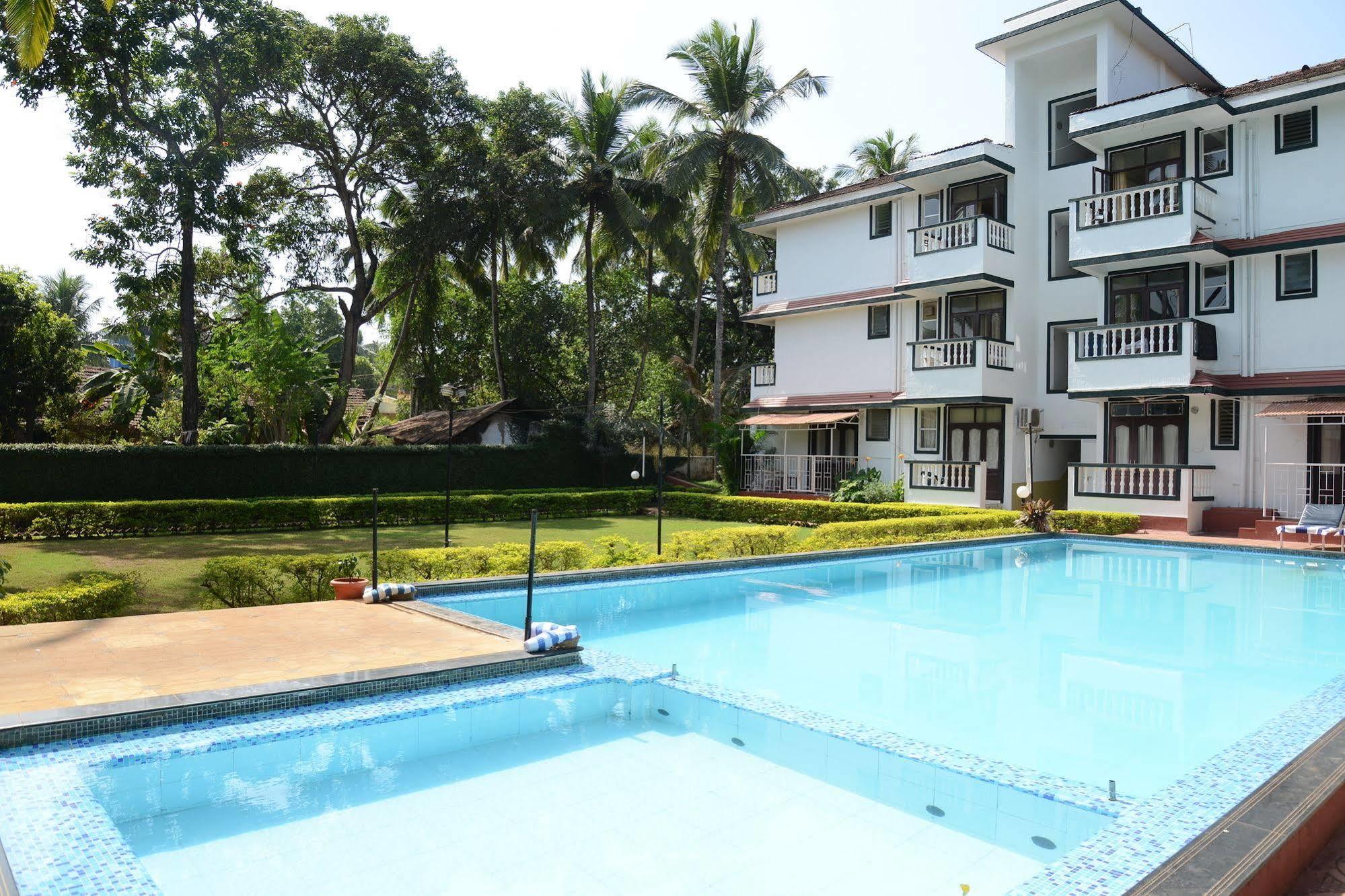 Hotel Valentines Retreat à Candolim Extérieur photo
